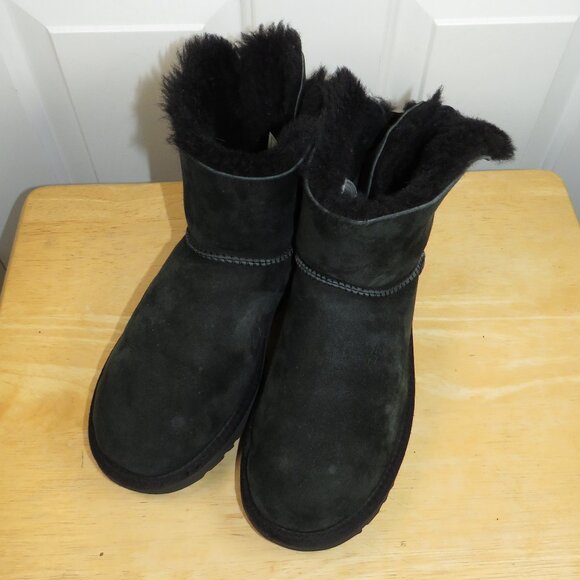 UGG Womens Fluff Back Bow Mini Boots S/N 1094967 Solid Black Size 8 - Picture 2 of 6